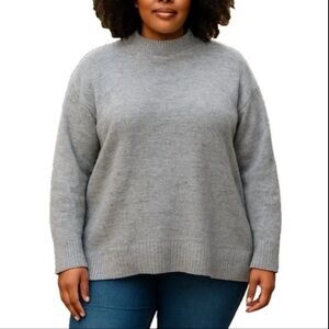 Well Worn Ladies' Nep Yarn Gray Sweater New With Tags